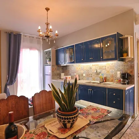 House Fouxia Lejlighed