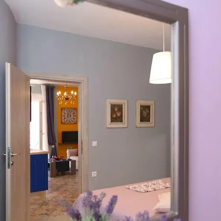 House Fouxia Lejlighed